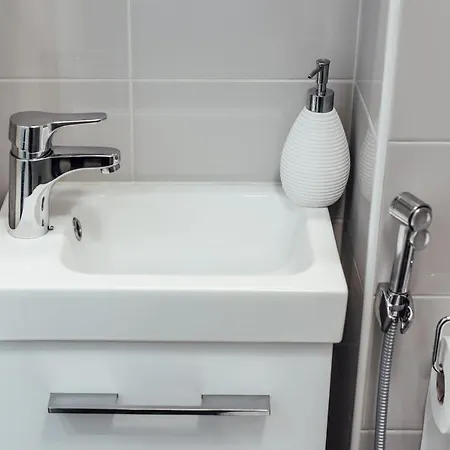 Apartment Sailor's *